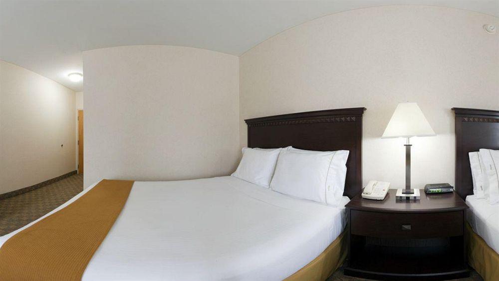 Holiday Inn Express & Suites Carneys Point - Pennsville By Ihg Exteriér fotografie