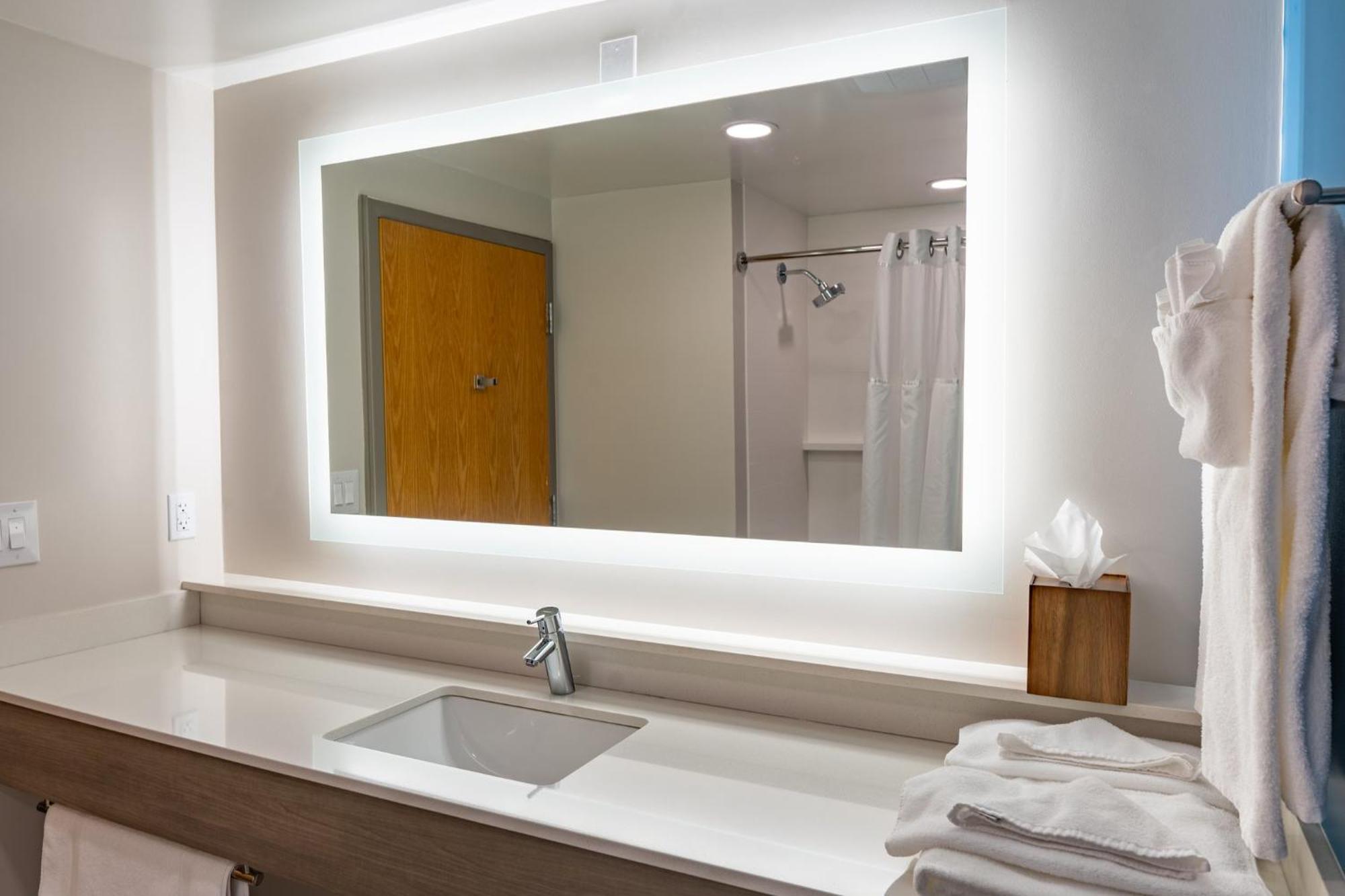 Holiday Inn Express & Suites Carneys Point - Pennsville By Ihg Exteriér fotografie